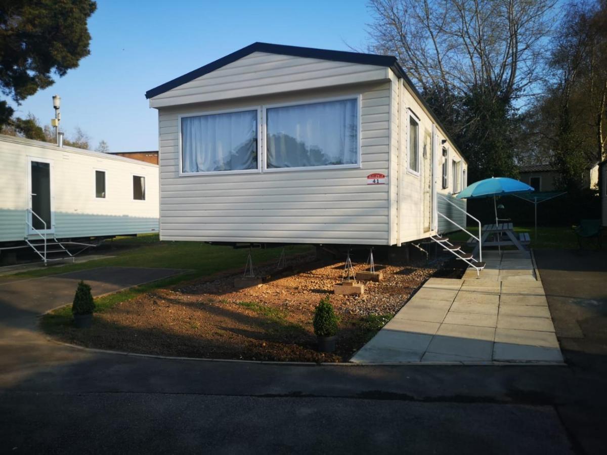 41 Orchard Bank, 3 Bed, Rockley Park Poole Villa Екстериор снимка