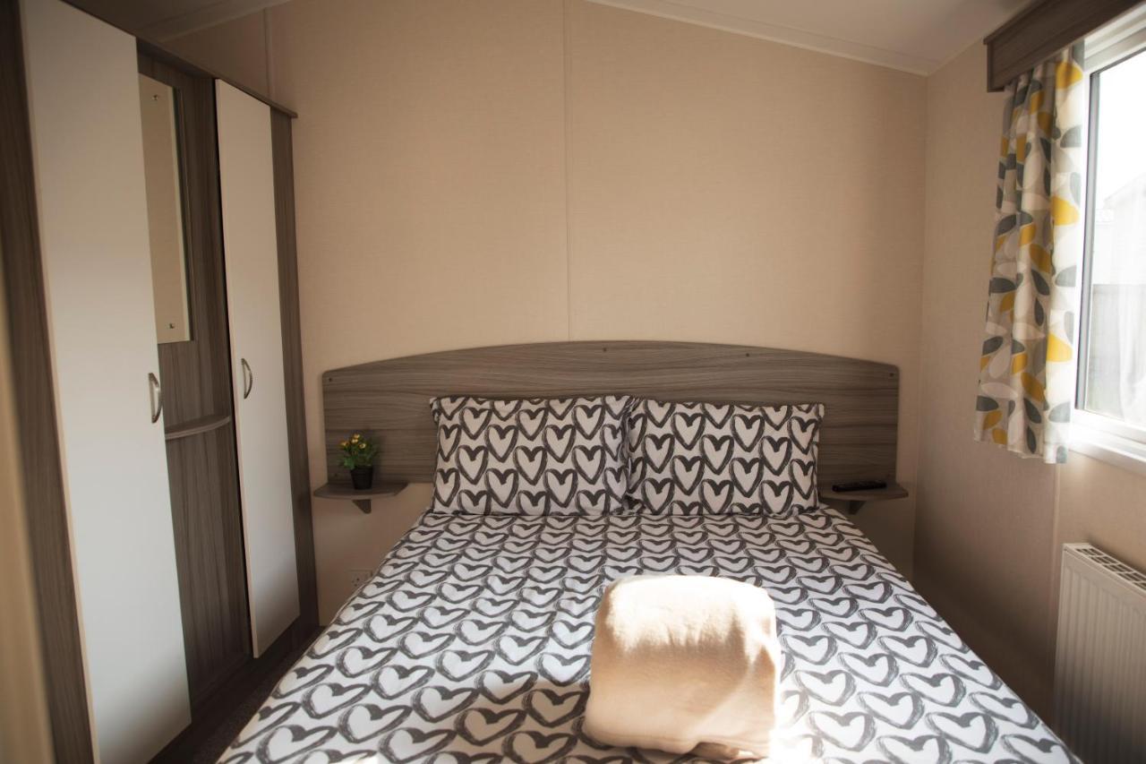 41 Orchard Bank, 3 Bed, Rockley Park Poole Villa Екстериор снимка