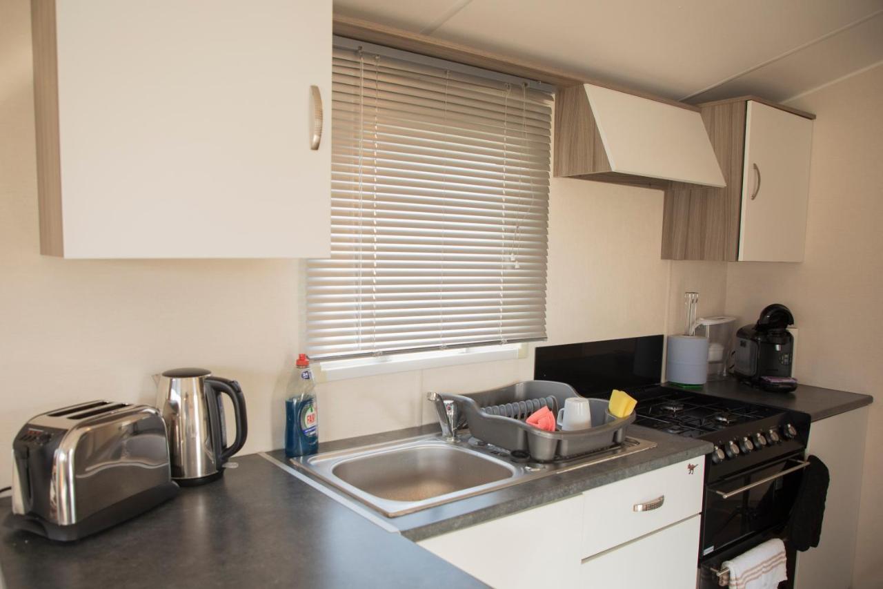 41 Orchard Bank, 3 Bed, Rockley Park Poole Villa Екстериор снимка