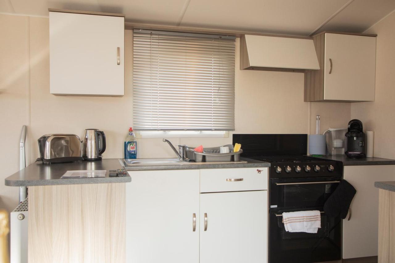 41 Orchard Bank, 3 Bed, Rockley Park Poole Villa Екстериор снимка